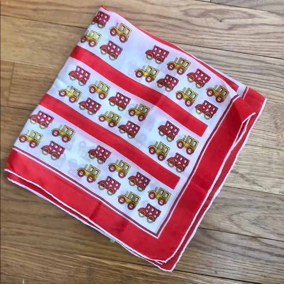 Vintage silk scarf with red and yellow taxis - Picture 5 of 5